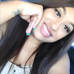 Meet your Posher, Elisabet